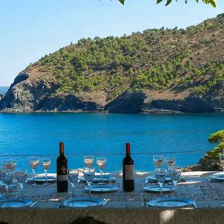 Waterfront With Breathtaking Views And Pool *