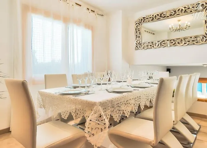וילה Waterfront With Breathtaking Views And Pool